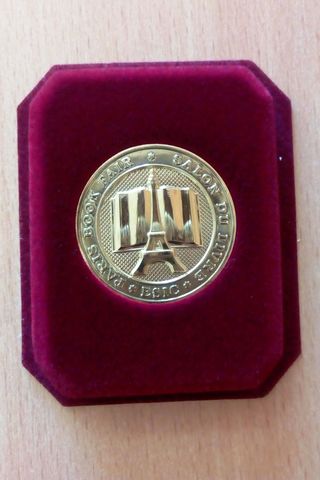 «Золотая медаль» Парижского книжного салона 2018